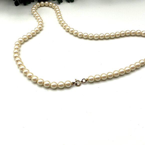 Classic Faux Pearl Necklace With Gold Clasp - Picture 6 of 6